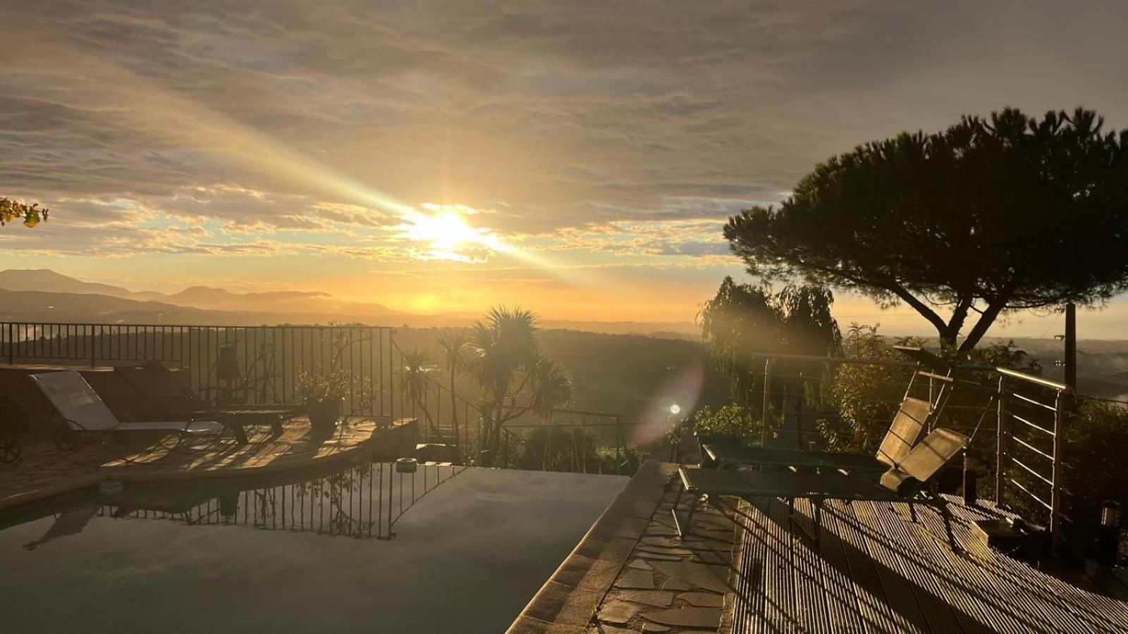 "Aux Balcons Du Riou" Avec Vue Mer 180 Degres Vence Eksteriør billede